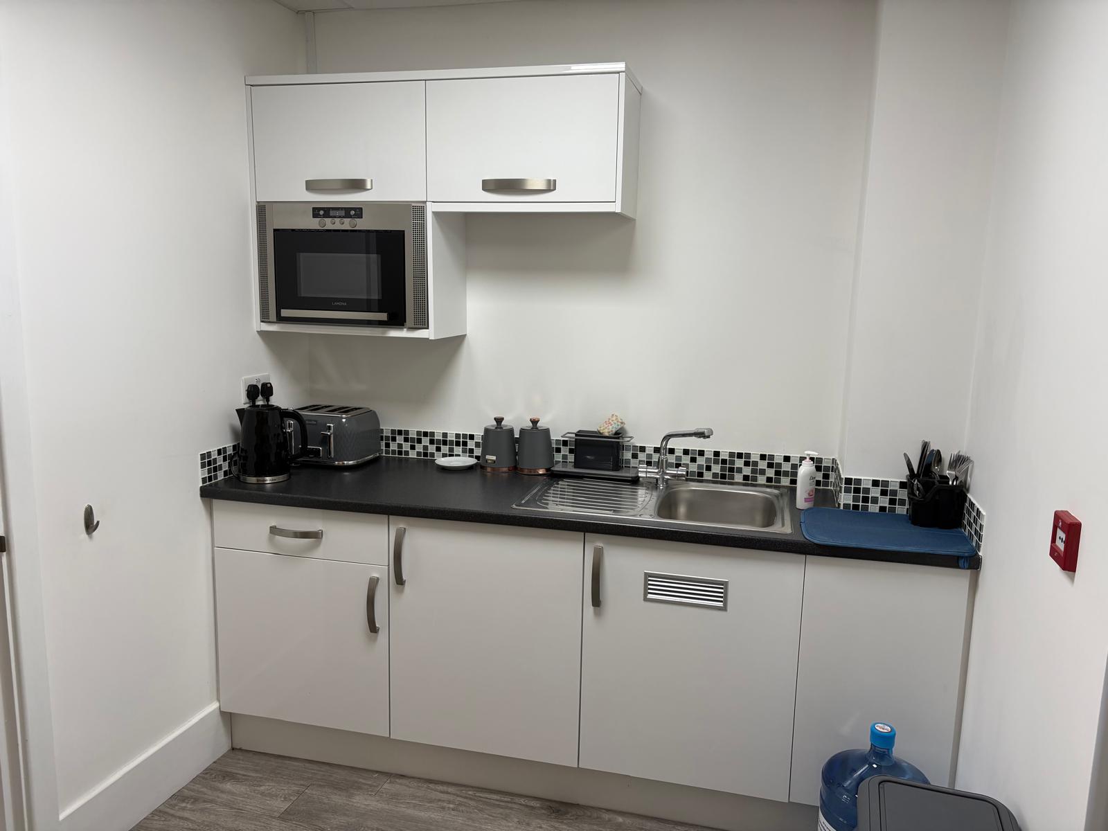 Kitchen Amenities